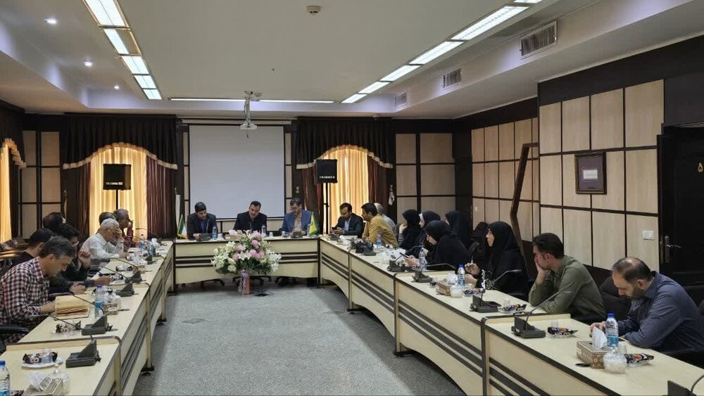 تبعیت از رهبر معظم انقلاب از عوامل پیروزی ملت ایران بود