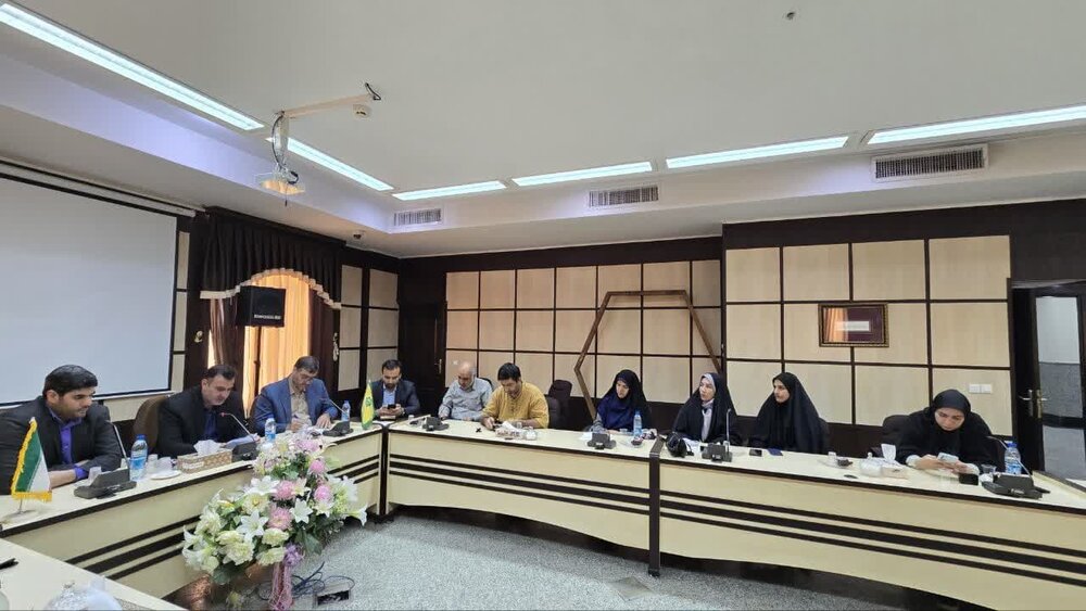 تبعیت از رهبر معظم انقلاب از عوامل پیروزی ملت ایران بود