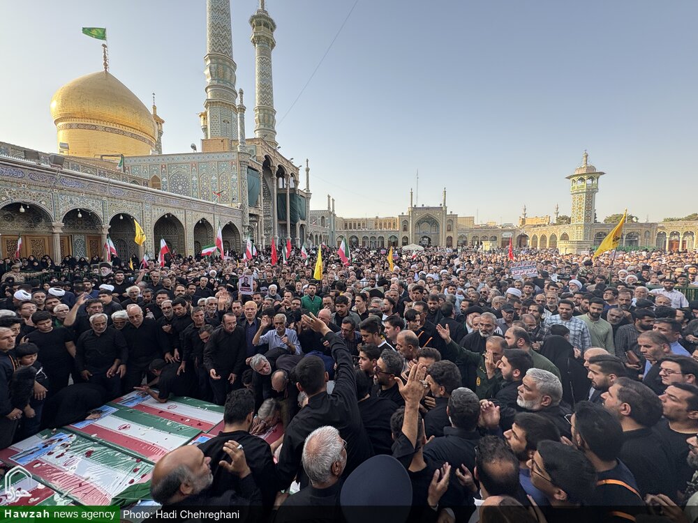 تصاویر / مراسم تشییع پیکر مطهر شهدای حملات رژیم غاصب صهیونیستی در قم