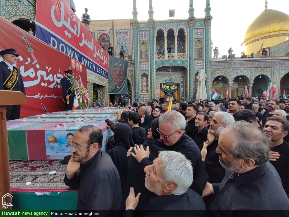 فیلم | تشییع پیکر مطهر ۸ شهید تجاوزات اخیر رژیم صهیونیستی در قم