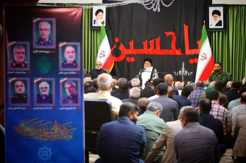 رسالت هیئت‌های عزاداری تقویت محبت اهل‌بیت(ع) در دل‌ها است/ آتش‌بس به معنای پایان مبارزه با استکبار نیست