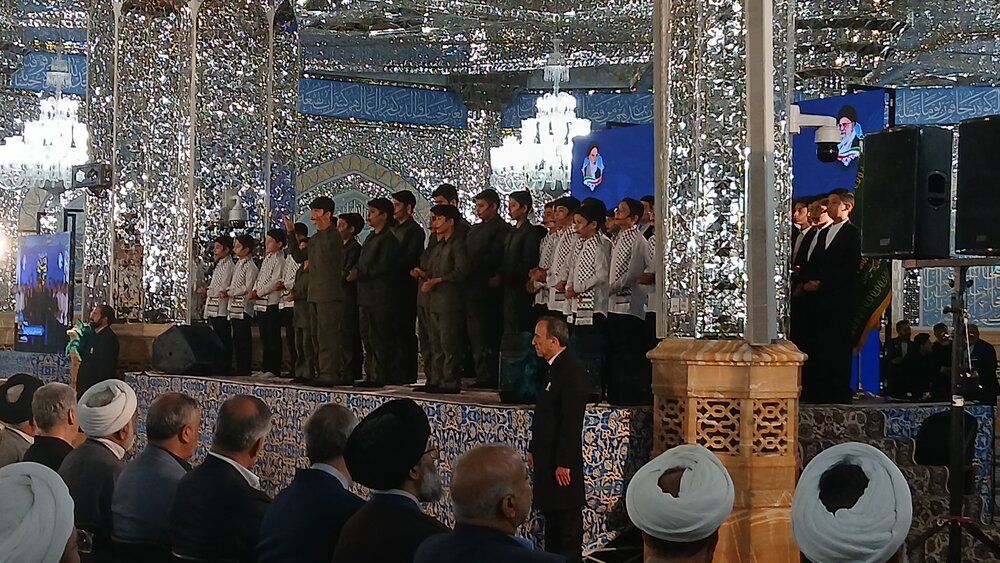 نشست تحلیلی وتببینی فتح قریب در حرم مطهر رضوی