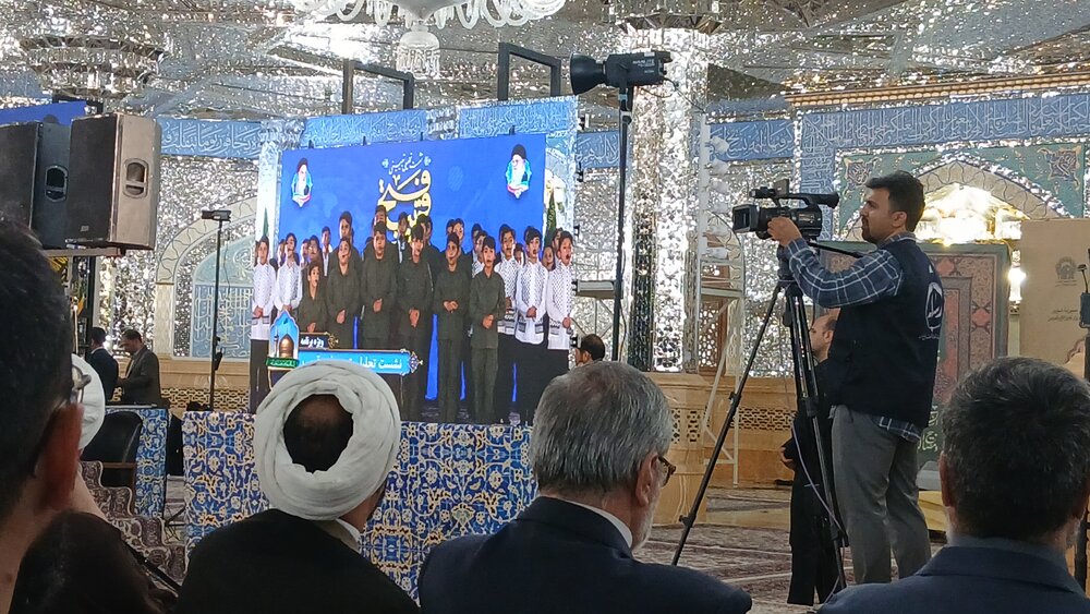 نشست تحلیلی وتببینی فتح قریب در حرم مطهر رضوی