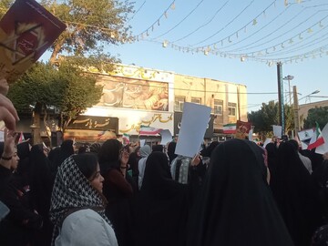 تصاویر/حضور طلاب مدرسه علمیه فاطمه الزهرا اراک در حمایت از نیرو های مسلح