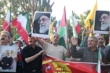 تصاویر / تجمع مردم استان  قزوین در حمایت از نیروهای مسلح و عملیات بزرگ بشارت فتح