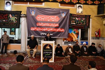 تصاویر/  همایش عاشورائیان و اعلان عزای  اباعبدالله الحسین(ع) در آستان مقدس امامزاده سید بهلول(ع) خوی