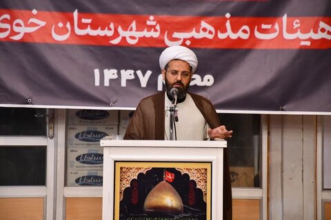 تصاویر/  همایش عاشورائیان و اعلان عزای  اباعبدالله الحسین(ع) در آستان مقدس امامزاده سید بهلول(ع) خوی