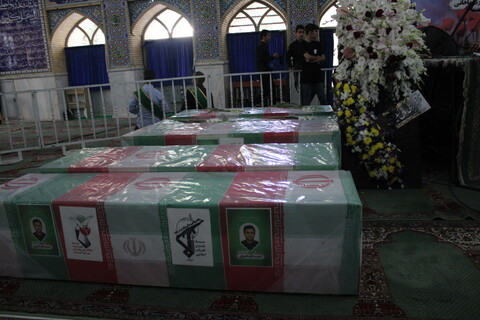 تصاویر/عطر شهادت در کرمان پیچید؛ وداع جانسوز مردم با فرزندان حاج قاسم