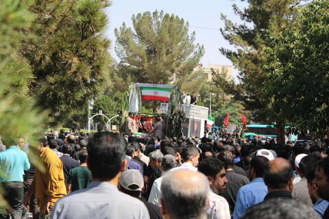 تصاویر/عطر شهادت در کرمان پیچید؛ وداع جانسوز مردم با فرزندان حاج قاسم