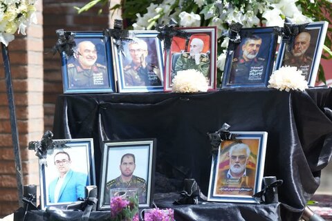 تصاویر تشییع و خاکسپاری شهید سرتیپ پاسدار محمدتقی یوسفوند در الشتر