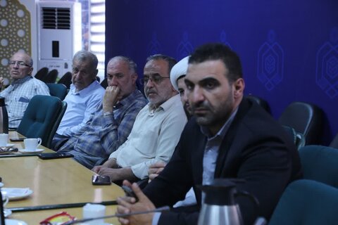 تصاویر / نشست توجیهی مدیر کل اوقاف قزوین با  امنا امامزادگان و بقاع متبرکه شهر قزوین