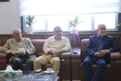 تصاویر / نشست توجیهی مدیر کل اوقاف قزوین با  امنا امامزادگان و بقاع متبرکه شهر قزوین