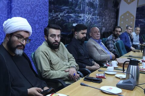 تصاویر / نشست توجیهی مدیر کل اوقاف قزوین با  امنا امامزادگان و بقاع متبرکه شهر قزوین