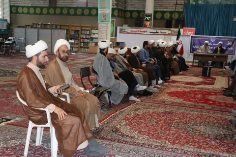 تصاویر / نشست ائمه جماعات مساجد شهر قزوین با حضور مسئول نمایندگی ولی فقیه در سپاه استان قزوین