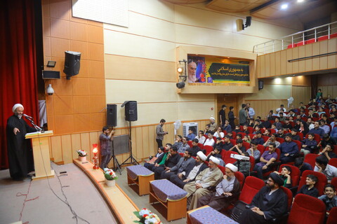 تصویر / همایش بزرگ مداحان نوجوان شاخص استان قم