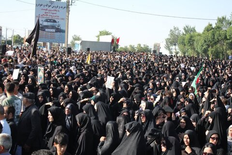 تصاویر تشییع باشکوه پیکر مطهر پاسدار شهید حسین محمودی در دلفان