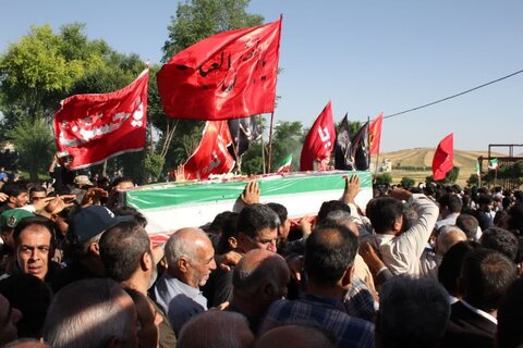 تصاویر تشییع باشکوه پیکر مطهر پاسدار شهید حسین محمودی در دلفان