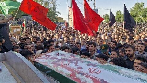 تصاویر تشییع باشکوه پیکر مطهر پاسدار شهید حسین محمودی در دلفان