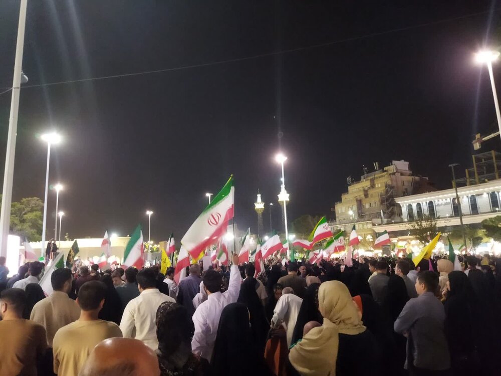 تجمع باشکوه مردم مشهد در حمایت از فرماندهی کل قوا و قدردانی از نیروهای مسلح