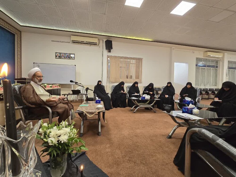 تأکید مدیر حوزه علمیه خواهران یزد بر جهاد تبیین و مقاومت در برابر تهاجم دشمن + عکس