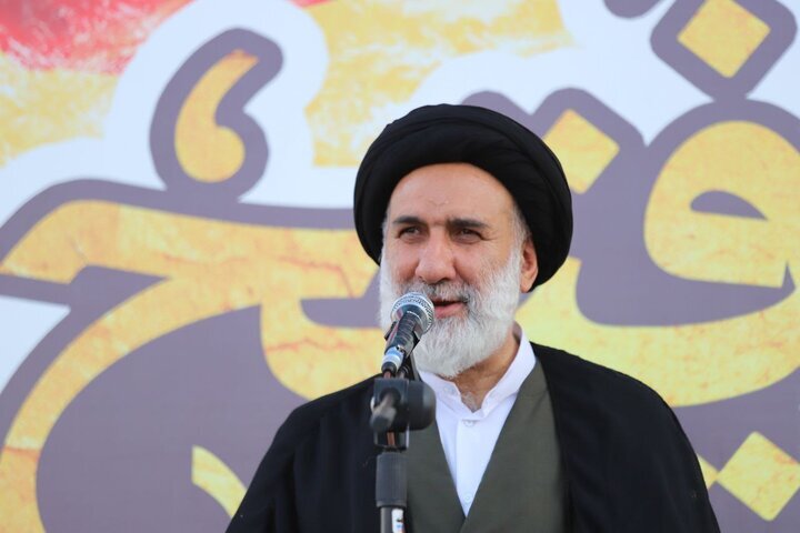 ایران نماد مظلوم مقتدر است