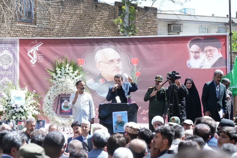 تصاویر/ تشییع و خاکسپاری شهید سرتیپ پاسدار محمدتقی یوسفوند در الشتر