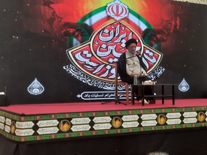 عاشورا نماد ایستادگی در برابر انحرافات دینی و اتحاد امت اسلامی است