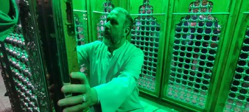 تصاویر/ آئین غبارروبی امامزاده سیدعبدالغفار(ع) شهرستان اسکو در آستانه ماه محرم