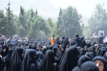 تصاویر/ آیین تشییع و بدرقه ۱۰ شهید والامقام در خرم آباد