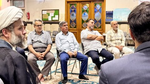 تصاویر /  نشست  تبیینی ارکان و فعالان مساجد منطقه ۱۰ قزوین برگزارشد