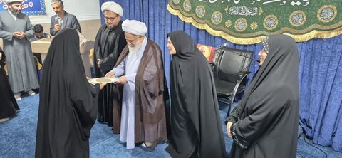 تصاویر /  دیدار اعضای اتحادیه انجمن‌های اسلامی دانش آموزان آبیک با امام جمعه شهرستان آبیک