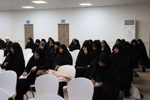 حضور طلاب و مبلغین خواهر در گردهمایی تبیین‌‎گران حسینی