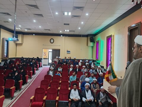 تصاویر جلسه کمیته تبلیغ با موضوع جهاد تبیین جنگ و محرم در الیگودرز