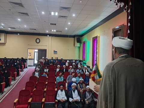 تصاویر جلسه کمیته تبلیغ با موضوع جهاد تبیین جنگ و محرم در الیگودرز