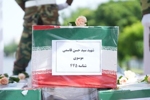 آیین تشییع و بدرقه ۱۰ شهید والامقام در خرم آباد