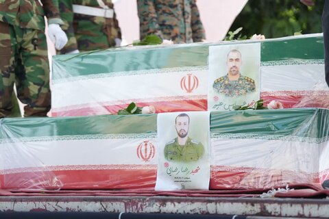 آیین تشییع و بدرقه ۱۰ شهید والامقام در خرم آباد