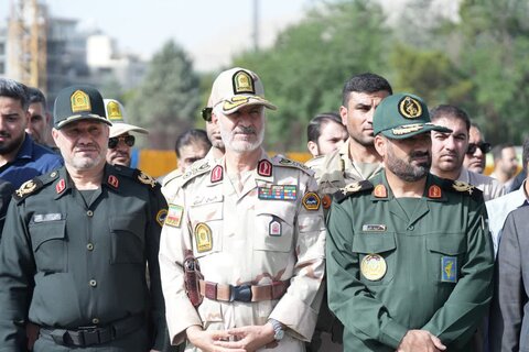 آیین تشییع و بدرقه ۱۰ شهید والامقام در خرم آباد