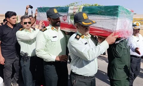 تصاویر تشییع پیکر شهید رضا رضایی از شهدای مدافع وطن در کوهدشت