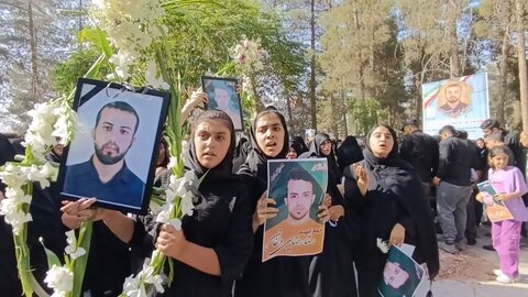 تصاویر تشییع پیکر شهید رضا رضایی از شهدای مدافع وطن در کوهدشت