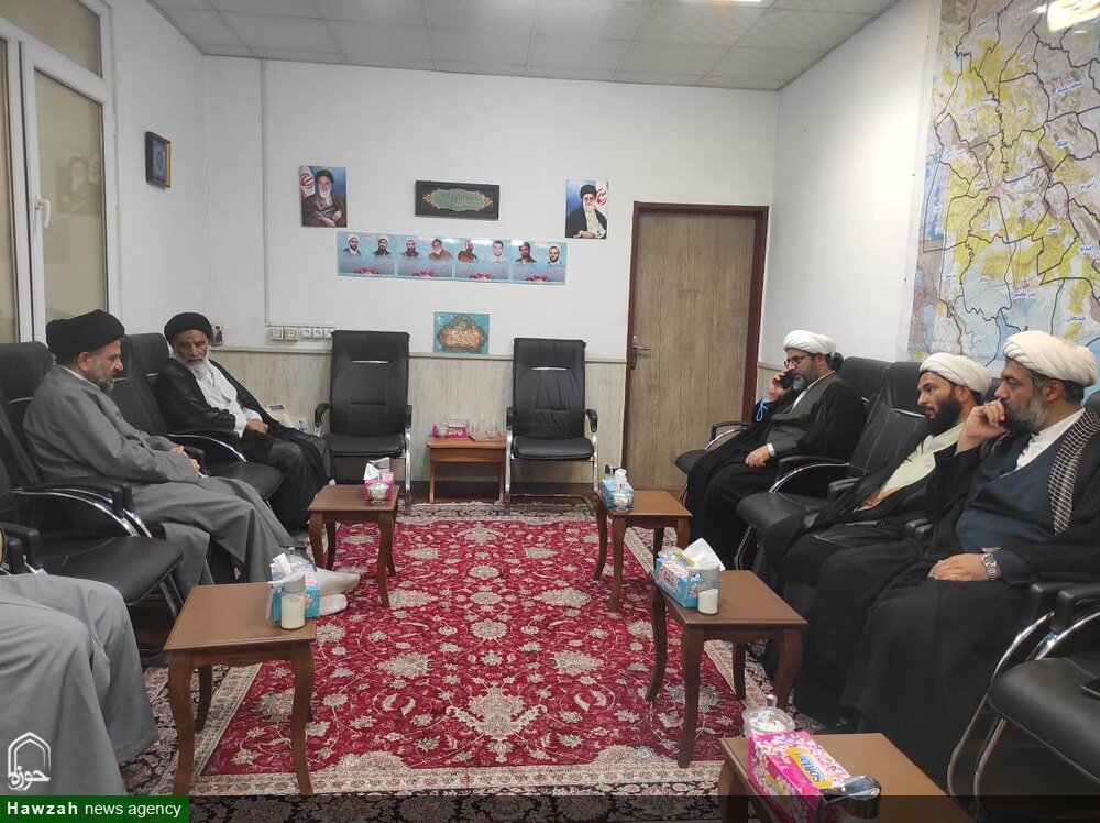 دیدار و تکریم علماء اهواز زائر بیت الله الحرام توسط امام جمعه