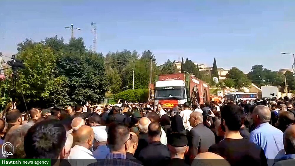 تشییع پیکر ۱۰ شهید مدافع وطن در لرستان