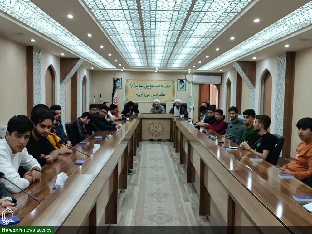 نشست فرهنگی جهاد تبیین ویژه دانش‌آموزان دبیرستان اندرزگو اردبیل+ تصاویر