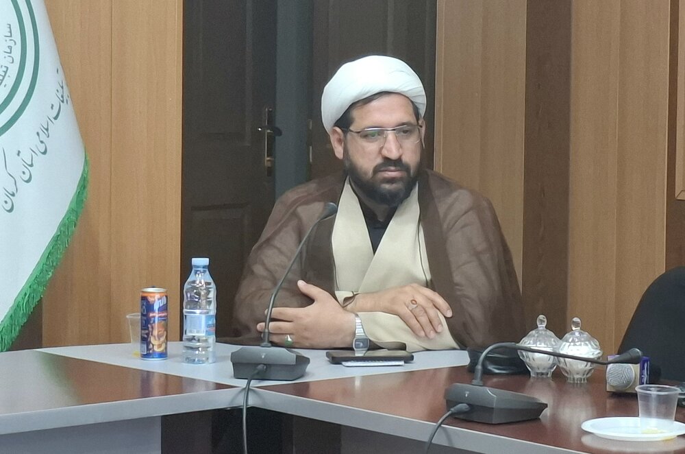 حضور مردم در مجالس حسینی امنیت کشور را تامین میکند