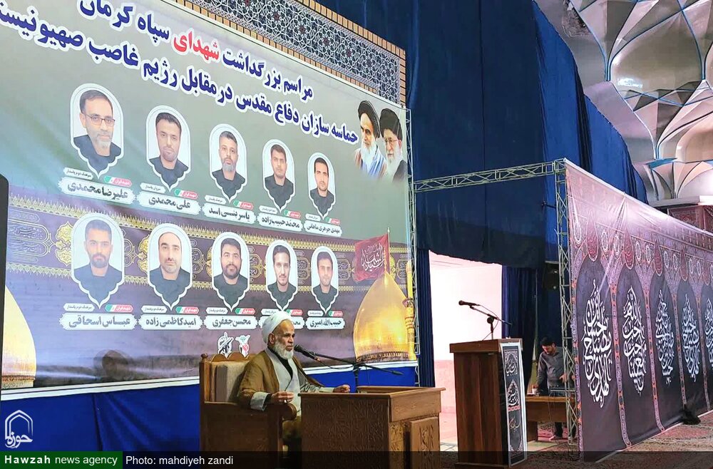 ملّت ایران پای بیعت با رهبری معظم ایستادند