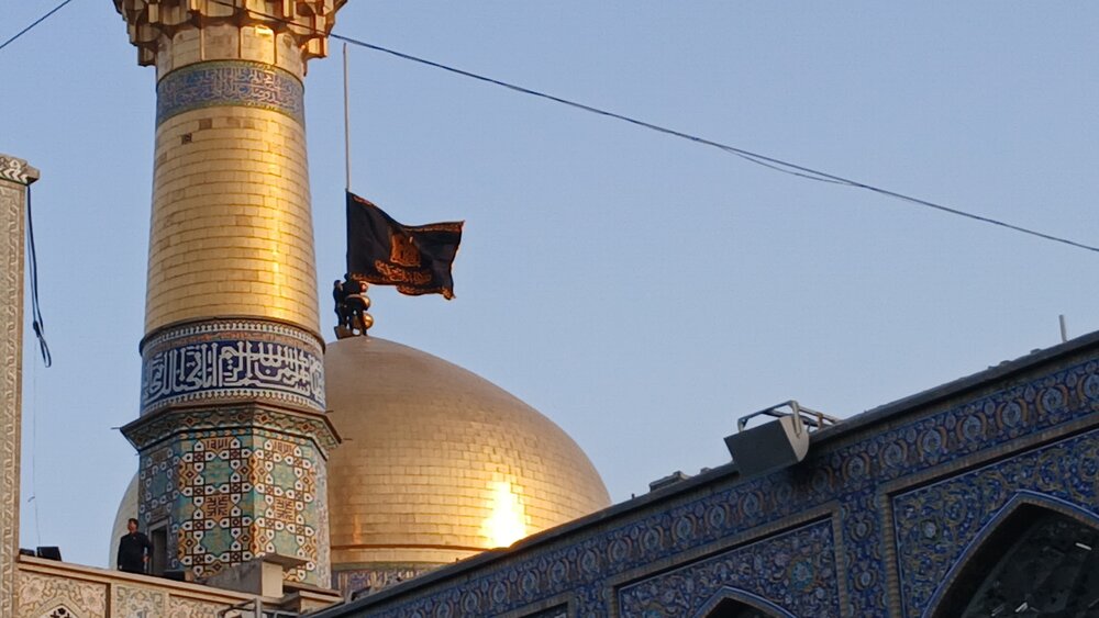 مراسم اذن عزای سیدالشهدا در حرم مطهر رضوی