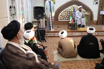 تصاویر/ جلسه وظایف تبیینی روحانیت در شرایط فعلی در حوزه علمیه بناب