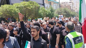 حضور میلیونی مردم  پیامی قاطع و روشن به دشمنان این مرز و بوم مخابره کرد/ این حضور بیعتی مجدد با ولایت و مرجعیت بود