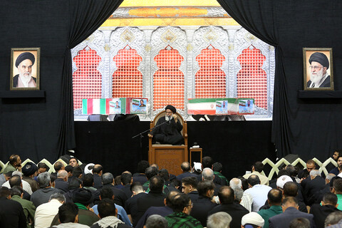 تصاویر/ وداع با شهدای حملات رژِیم صهیونی در شب اول محرم