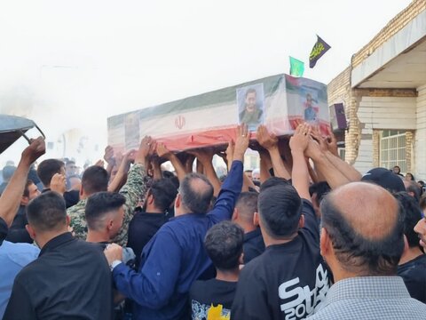 تشییع پیکر شهیدمبارزه با اسرائیل در شهر جوشقان قالی