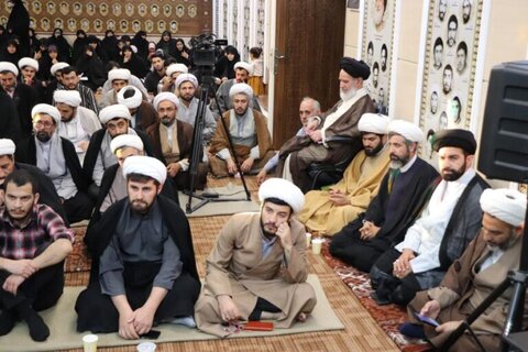 تصاویر/ جلسه وظایف تبیینی روحانیت در شرایط فعلی در حوزه علمیه بناب